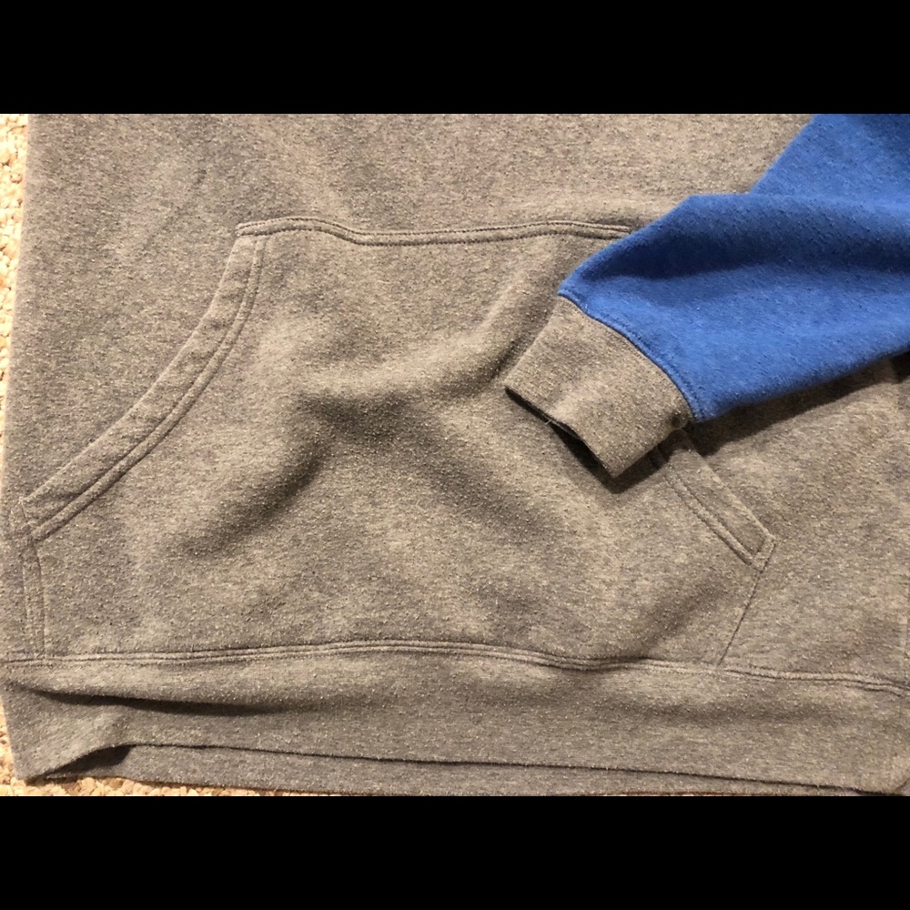 Chicago Cubs hooded sweatshirt - Picture 3 of 4